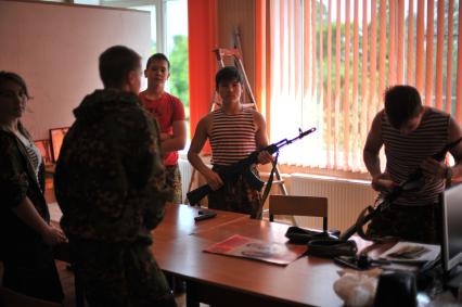 Тульская область. Детский военно-патриотический клуб `Витязь`.