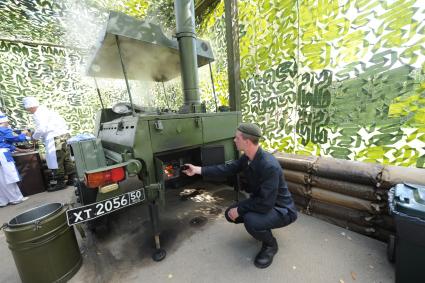 Московская область, д.Алабино.Военно-полевая кухня   во время финальных соревнований танковых экипажей `Танковый биатлон` в рамках `Армейских международных игр - 2015`.