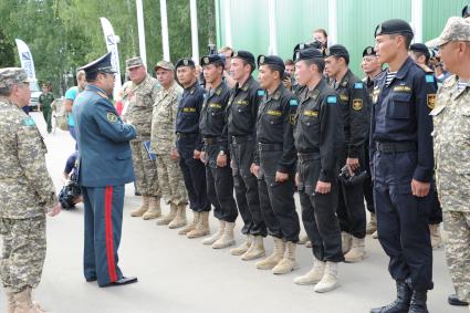 Московская область, д.Алабино.  Военнослужащие во время закрытия чемпионата мира по `Танковому биатлону`  в рамках `Армейских международных игр - 2015`.