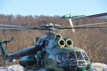 Североморск. Военно-морская база Северного флота России. Вертолет Ми-8АМТ.