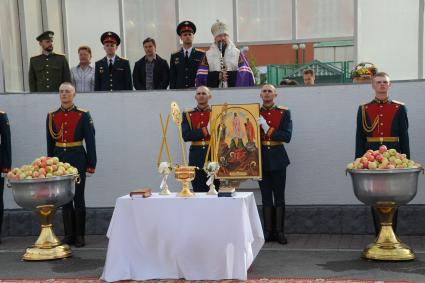 Москва. Полковой праздник  Преображенского  полка.