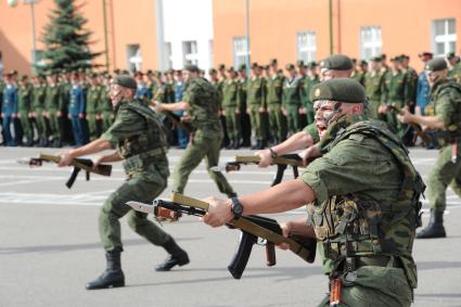 Москва. Полковой праздник  Преображенского  полка.