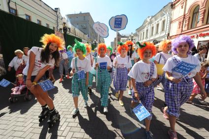 Москва.  Парад Карлсонов  в рамках фестиваля `Московское лето. Фестиваль варенья`