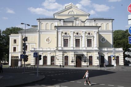 Белоруссия, Минск. Здание Национального академического театра имени Янки Купалы.