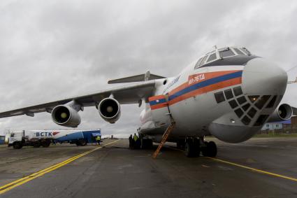 Иркутская область. Самолет МЧС Ил-76 ТД  на аэродроме.