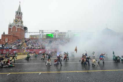 Москва.   Театрализованное представление на торжественной церемонии открытия Дня города Москвы на Красной площади.