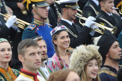 Москва.  Торжественная церемония открытия Дня города Москвы на Красной площади.