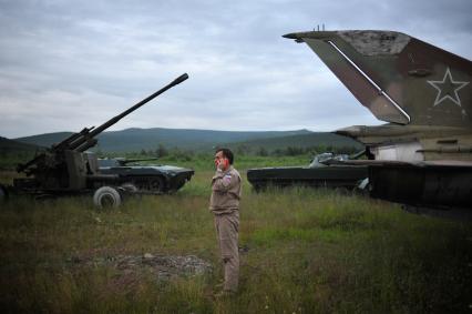 Магадан. Старый аэропорт Магадан-13. Организатор проекта `Алсиб-2015` Сергей Баранов. Алсиб - авиатрасса, по которой в рамках ленд-лиза поставлялись военные самолеты из США в СССР во время ВОВ.