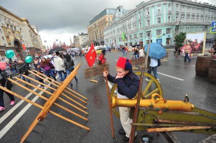 Москва. Горожане во время празднования Дня города на Тверской улице.