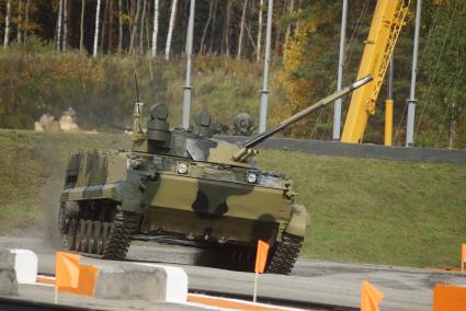 Свердловская область, Нижний Тагил. БМП-3 во время демонстрационного показа военной техники на X Международной выставке вооружения, военной техники и боеприпасов Russia Arms Expo 2015.