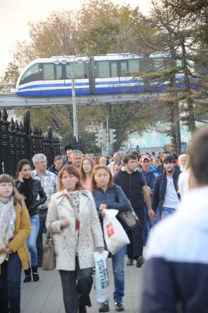 Москва. Московская монорельсовая транспортная система (ММТС).