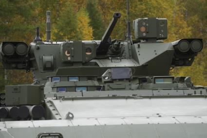 Нижний Тагил. Боевой модуль `Бумеранг-БМ` на БМП Т-15 платформы `Армата`  на 10-ой международной выставке вооружений `Russia Arms Expo - 2015`.