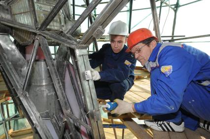 Москва. Комплексная реставрация Троицкой башни Московского Кремля.