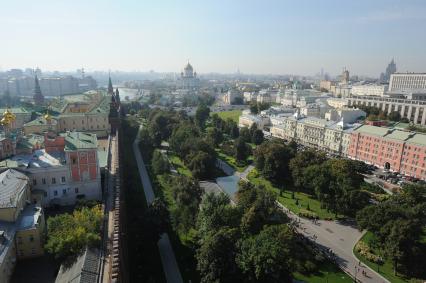 Москва. Вид с Троицкой башни Московского Кремля.