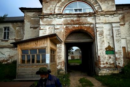 Архангельская область. г.Каргополь. Свято-Успенский Александро-Ошевенский монастырь.