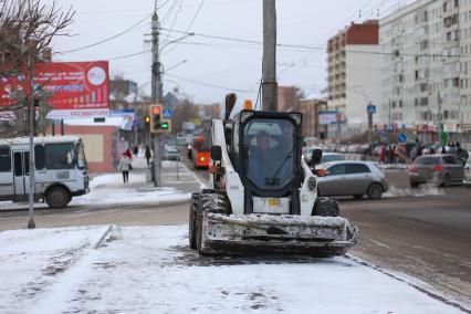 Красноярск. Уборка снега.