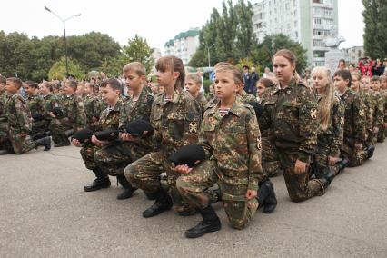 Ставрополь. Учащиеся кадетской школы имени генерала А. П. Ермолова во время принятия присяги.