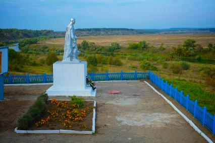 Тульская область. г.Чекалин. Памятник советским воинам, погибшим во время Великой Отечественной войны 1941-1945г.г.