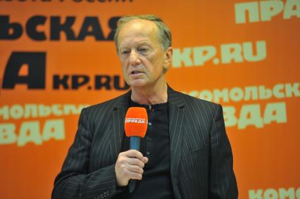 Москва. Писатель-сатирик Михаил Задорнов во время пресс-конференции, посвященной выходу документального фильма `Вещий Олег. Обретенная быль` в редакции ИД `Комсомольская правда`.