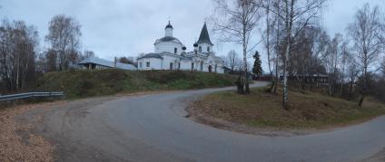 г.Таруса. Храм Воскресения Христова (Воскресенская церковь) на Воскресенской горе.