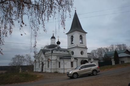 г.Таруса. Храм Воскресения Христова (Воскресенская церковь) на Воскресенской горе.