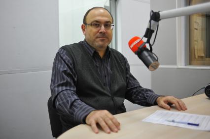 Москва. Историк спецслужб Александр Колпакиди на радиостанции `Комсомольская правда`.