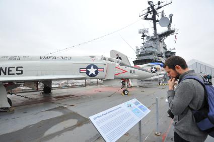 США. Нью-Йорк. Военный музей Intrepid Sea, Air & Space Museum.