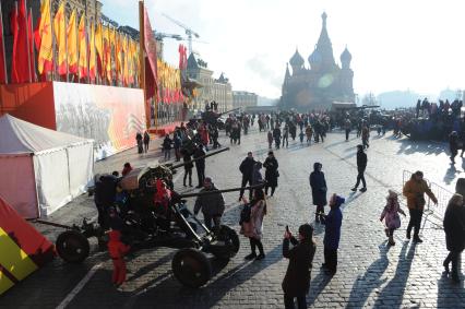 Москва.    Военная техника времен Великой Отечественной войны на марше, посвященном 74-й годовщине военного парада 7 ноября 1941 года, на Красной площади.