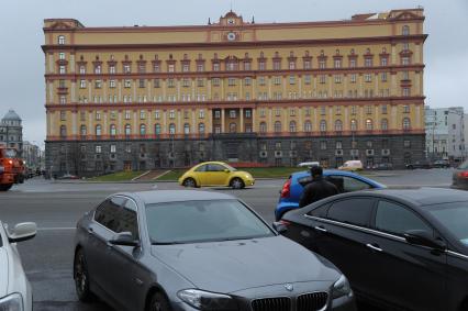 Москва.   Вид на здание Федеральной службы безопасности (ФСБ)  на Лубянской площади.