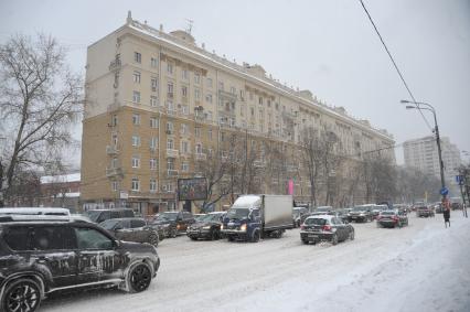 Москва. Дом на Саввинской набережной 3, где расположена квартира певцов Леонида Агутина и Анжелики Варум.