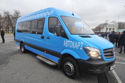 Москва. ВДНХ. Автомобили ООО `Автокарз`, закупленные МУП `Мосгортранс`.