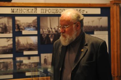Москва. Председатель Центральной избирательной комиссии (ЦИК) России Владимир Чуров на церемонии открытия выставки `Советский Нюрнберг` в Государственном центральном музее современной истории России.