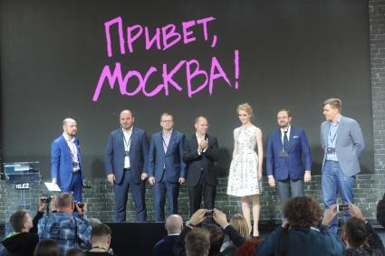 Москва. Пресс-конференция, посвященная запуску сети TELE2 в московском регионе.