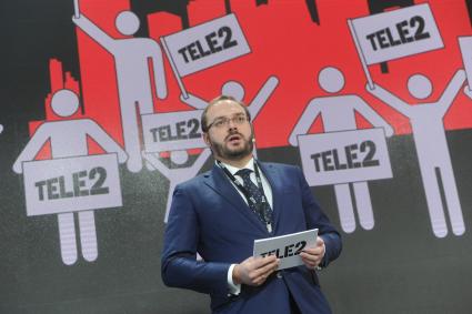 Москва. Первый заместитель генерального директора TELE2 Александр Проворотов на пресс-конференции, посвященной запуску сети TELE2 в московском регионе.