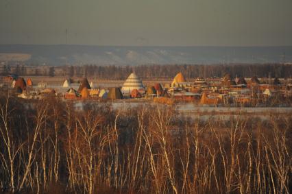 Республика Саха (Якутия), Якутск. Вид на этнографический комплекс.