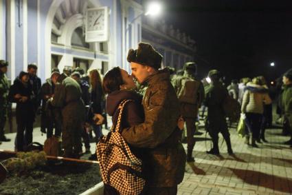 Ставрополь. Призывники на вокзале перед отправкой к месту службы.