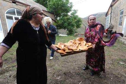 Дагестан. Гунибский район. с.Согратль. Домашние лепешки.