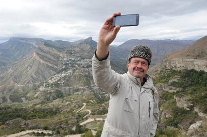 Дагестан. Гунибский район. Журналист, телеведущий Михаил Кожухов.