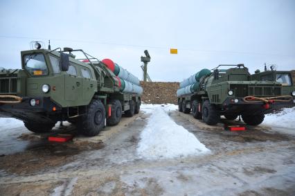 Московская область. 549-й гвардейский зенитно- ракетный полк, четвертый полк Войск воздушно-космической обороны, вооруженный новым зенитным ракетным комплексом С-400.