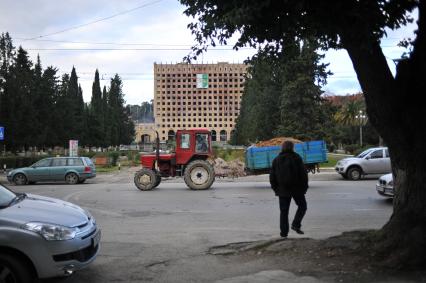 Абхазия. Сухум. Здание парламента Абхазии.