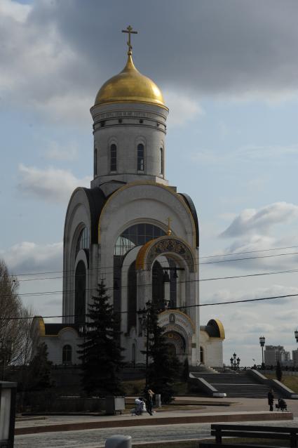 Москва. Храм Георгия Победоносца в Парке Победы на Поклонной горе.