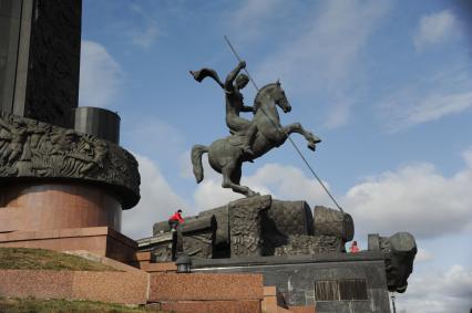 Москва. Памятник `Георгий Победоносец` на Поклонной горе.