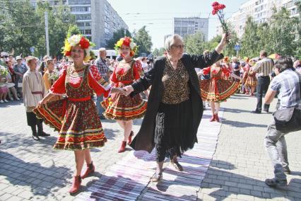 Барнаул. Актриса Римма Маркова на открытии Шукшинских чтений.