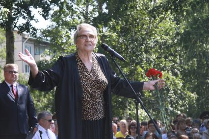 Барнаул. Актриса Римма Маркова на открытии Шукшинских чтений.