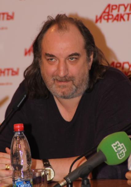 Диск83. СК ОЛИМПИЙСКИЙ. Пресс-конференция Премии Муз-ТВ 2009 год. На снимке: режиссер Сеченов Алексей