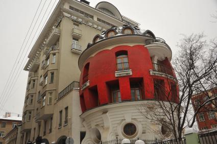 Москва. Дом-яйцо на улице Машкова.