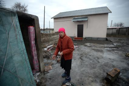 Украина. Луганская область. Село Хрящеватое под Луганском. Восстановленный дом, пострадавший в результате обстрела.