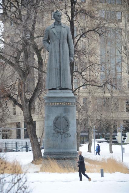 Москва.   Памятник Ф.Э. Дзержинскому в парке искусств Музеон.