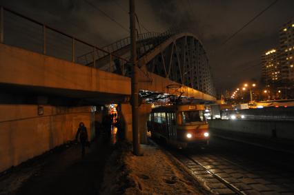 Москва.  Мост железной дороги Павелецкого направления над Варшавским шоссе.