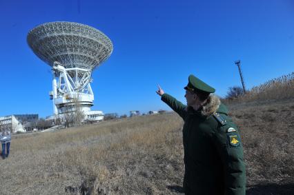 Евпатория. Радиотелескоп П-2500 (РТ-70) на площадке 40-го отдельного командно-измерительного комплекса Воздушно-космических сил РФ.